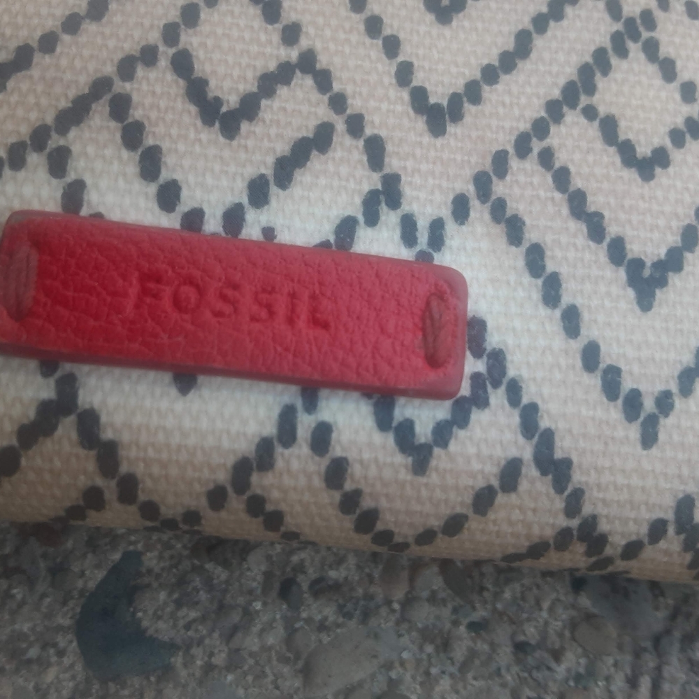 Fossil Wallet - image 3